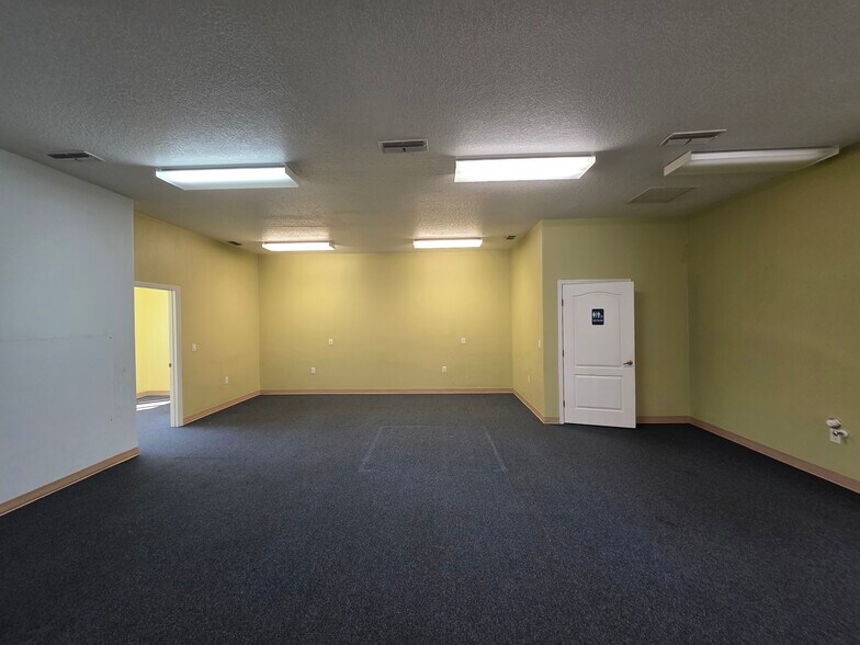 More Photos Of 900 N Swallow Tail Dr, Port Orange Medical For Lease