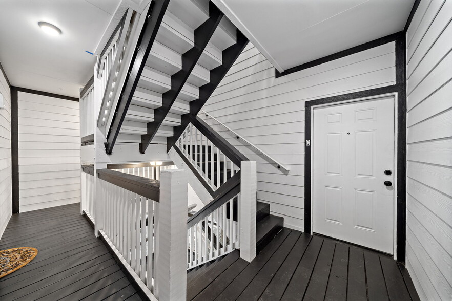 More Photos Of 808 Sealy ave, Galveston Apartments For Sale