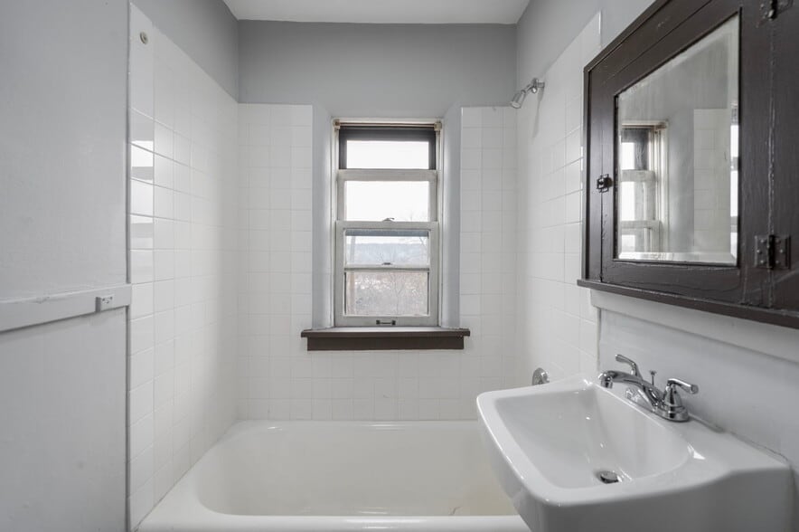 More Photos Of 487 Grand Ave, Saint Paul Apartments For Sale