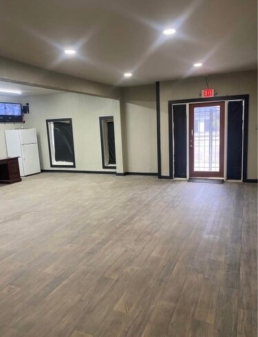 More Photos Of 9205 Mesa Dr, Houston Showroom For Sale