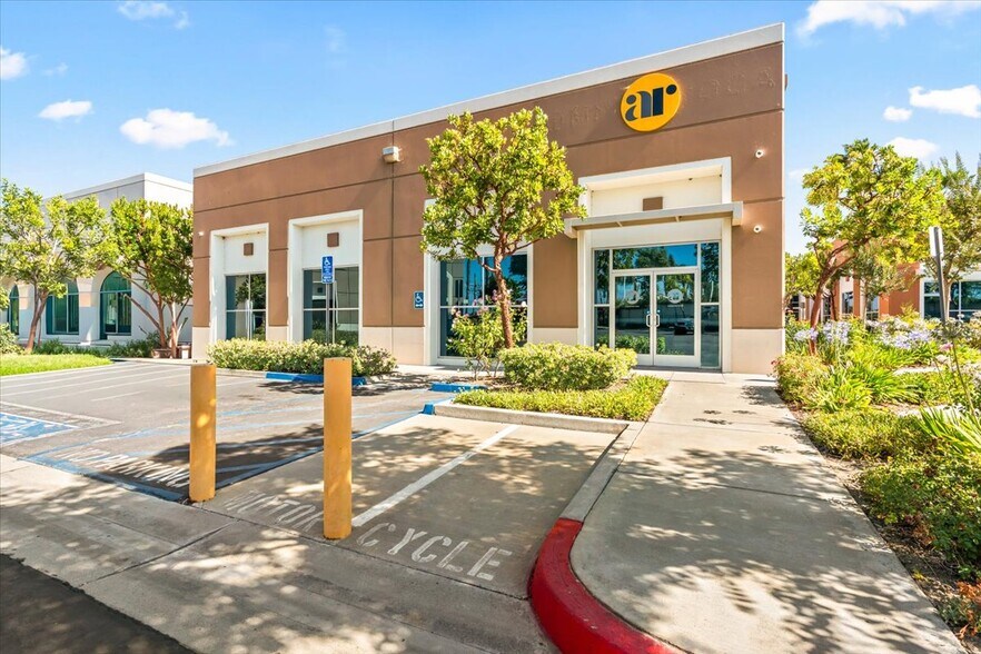 More Photos Of 15210 Central Ave, Chino Loft Creative Space For Sale