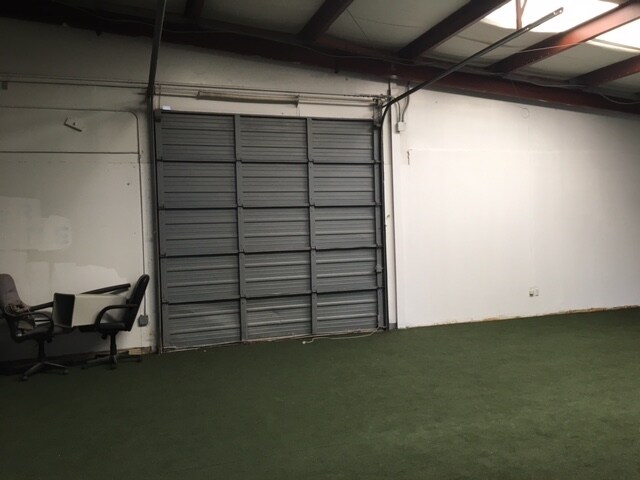 More Photos Of 1080 N Cobb Pky, Marietta Freestanding For Lease