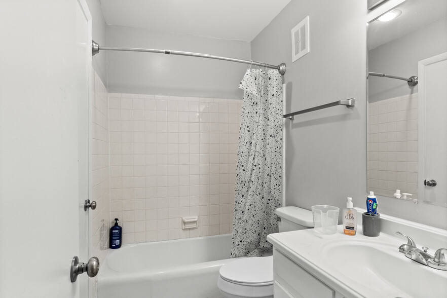 More Photos Of 407 N College St, Tullahoma Apartments For Sale