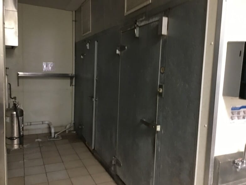 More Photos Of 222-230 W Front St, Wheaton Storefront For Lease