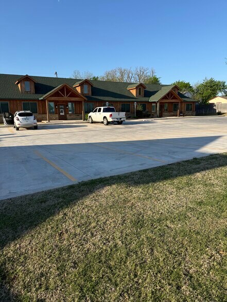 Primary Photo Of 3934 NW 36th St, Oklahoma City Office For Lease