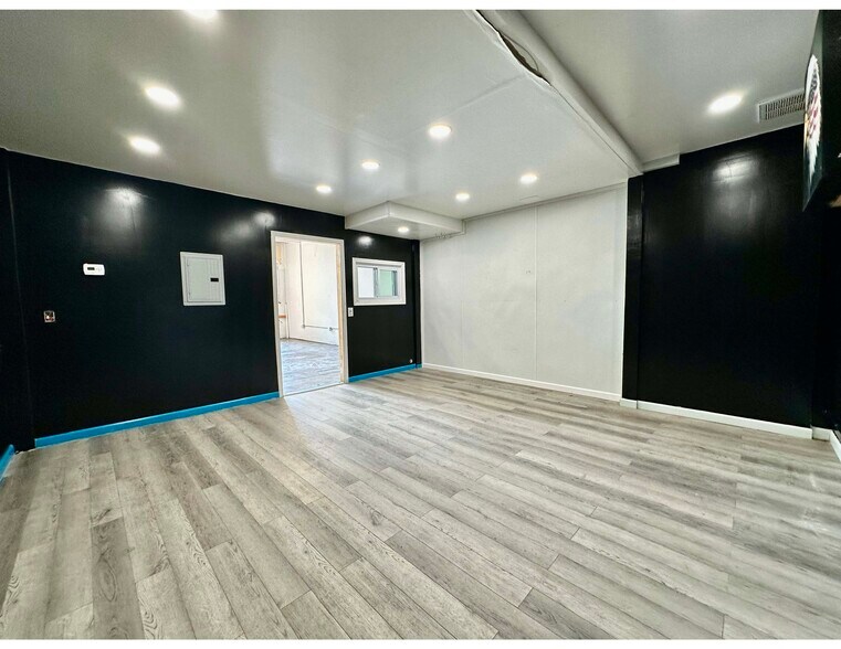 More Photos Of 250 Greenwich Ave, Goshen Office For Lease