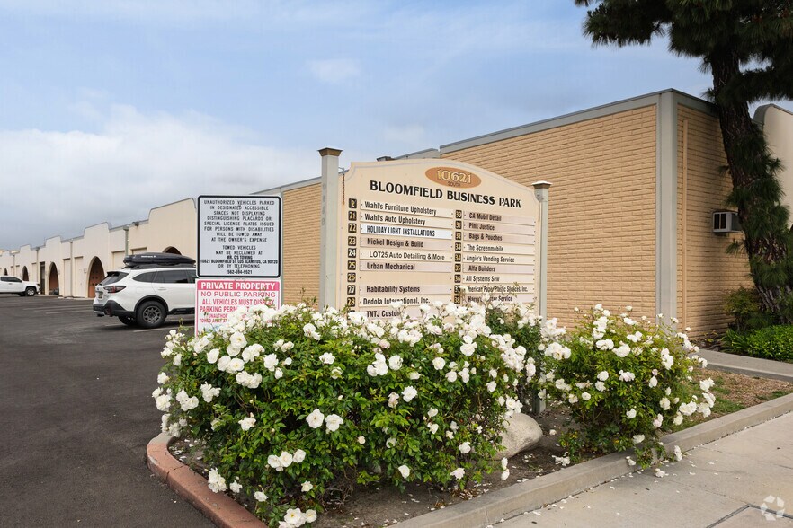 More Photos Of 10621 Bloomfield St, Los Alamitos Unknown For Lease
