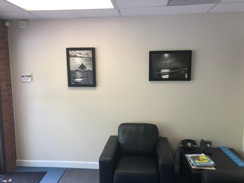 More Photos Of 2014 Renard Ct, Annapolis Showroom For Sale