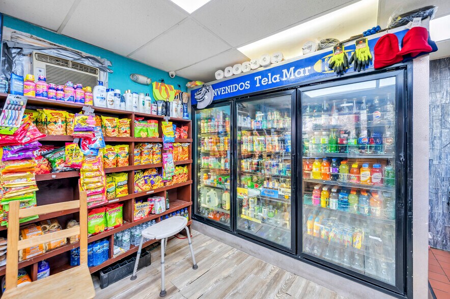 More Photos Of 307 Clinton St, Hempstead Storefront Retail Residential For Sale