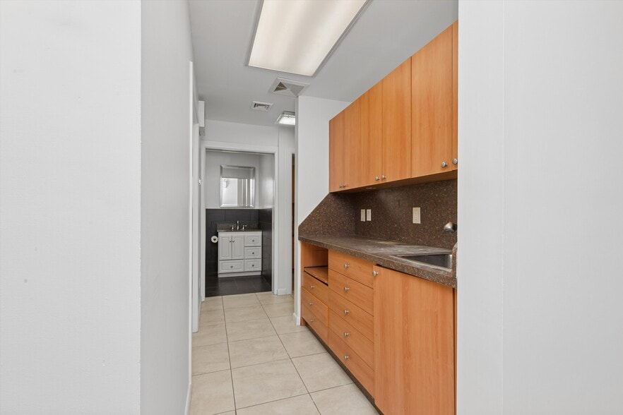 More Photos Of 340 E 72nd St, New York Apartments For Sale