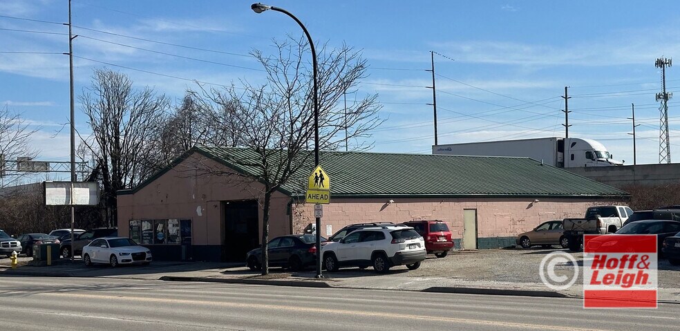 Primary Photo Of 1544 E Market St, Akron Auto Repair For Sale