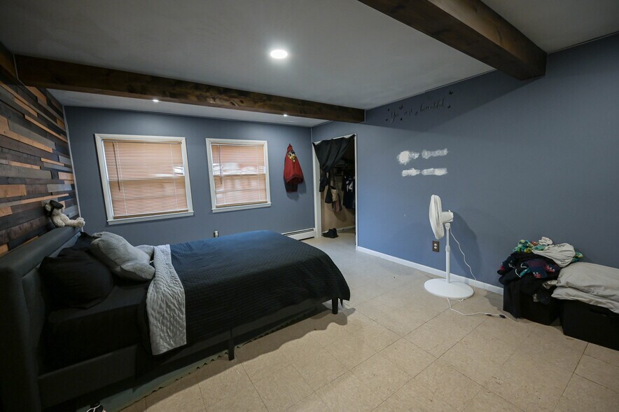 More Photos Of 704 Utica St, Oriskany Specialty For Sale