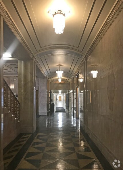 More Photos Of 2727 Second Ave, Detroit Office Residential For Sale