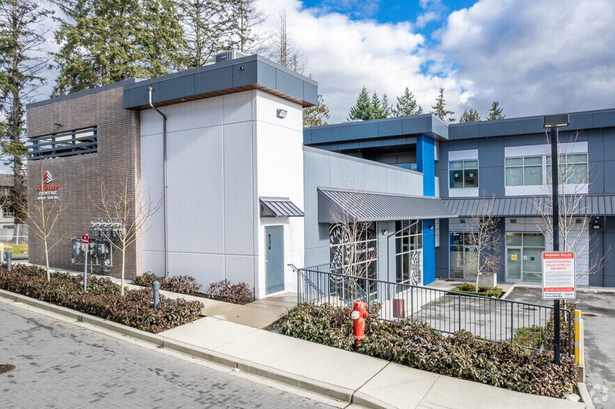 More Photos Of 8645 160th St, Surrey Storefront Retail Office For Lease
