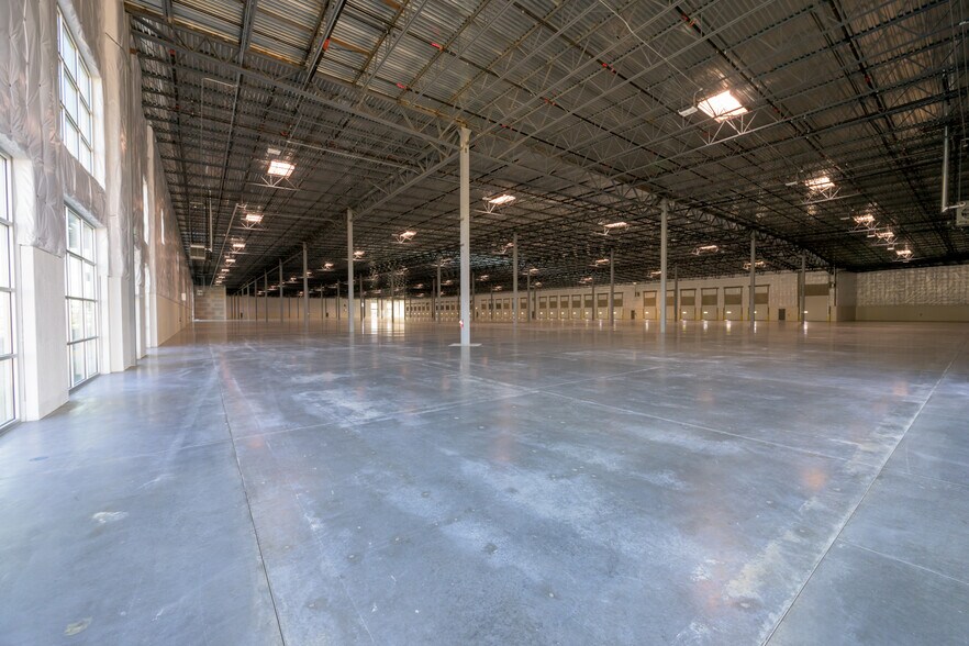 More Photos Of 17710 E Euclid Ave, Spokane Valley Distribution For Sale