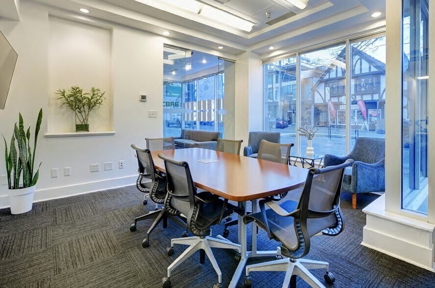 More Photos Of 1026 Fort St, Victoria Apartments For Sale