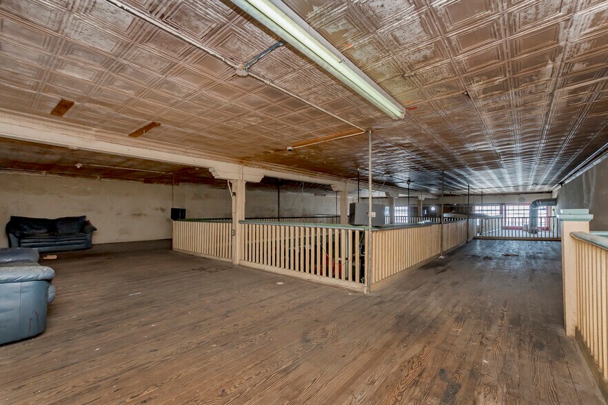 More Photos Of 2008 North St, Baton Rouge Office For Sale