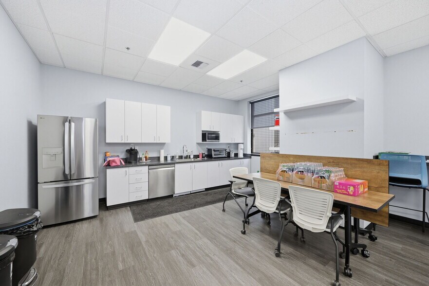 More Photos Of 198 Commercial St SE, Salem Office For Sale