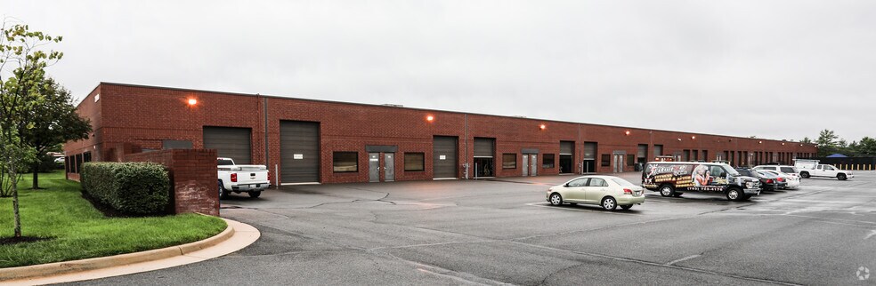 More Photos Of 21690 Red Rum Dr, Ashburn Research And Development For Lease