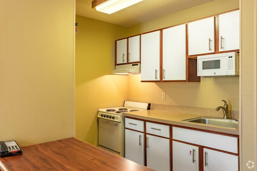 More Photos Of 7065 Jimmy Carter Blvd, Peachtree Corners Hotel For Sale