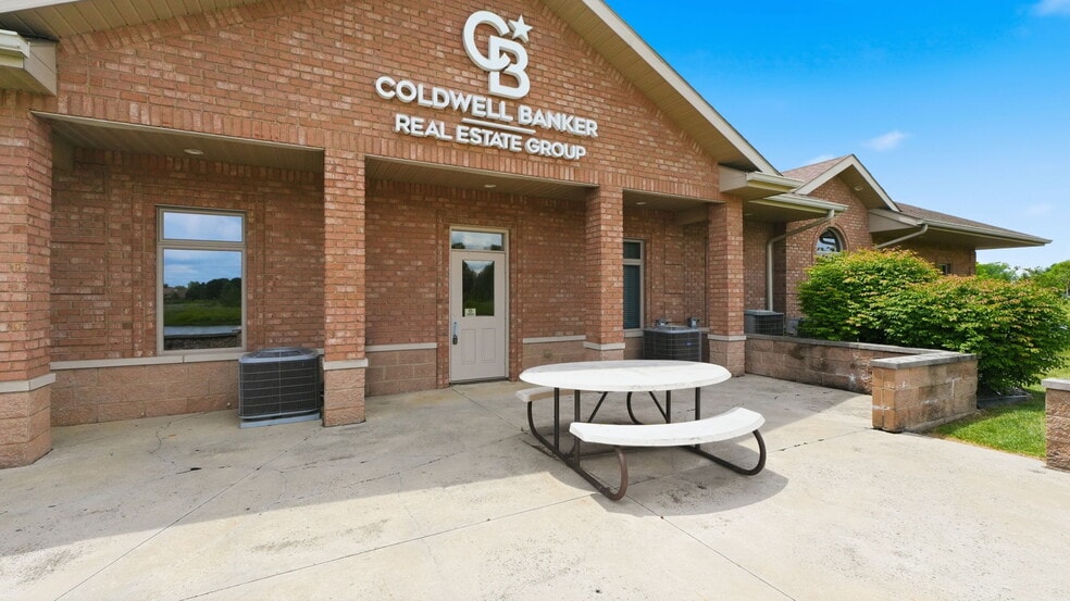 More Photos Of 9109 Stellhorn Crossing Blvd, Fort Wayne Office For Lease