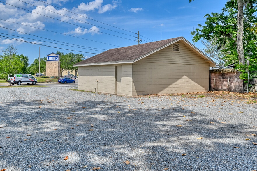More Photos Of 5135 College St, Jacksonville Religious Facility For Sale