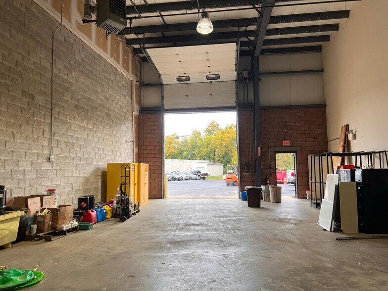 More Photos Of 110-130 Miller Rd, Medford Unknown For Lease