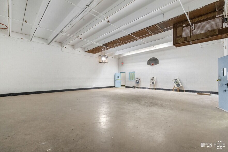 More Photos Of 2813 Central Fwy E, Wichita Falls Industrial For Sale