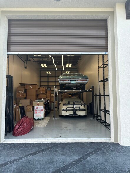 More Photos Of 16131 Performance, Naples Flex For Sale