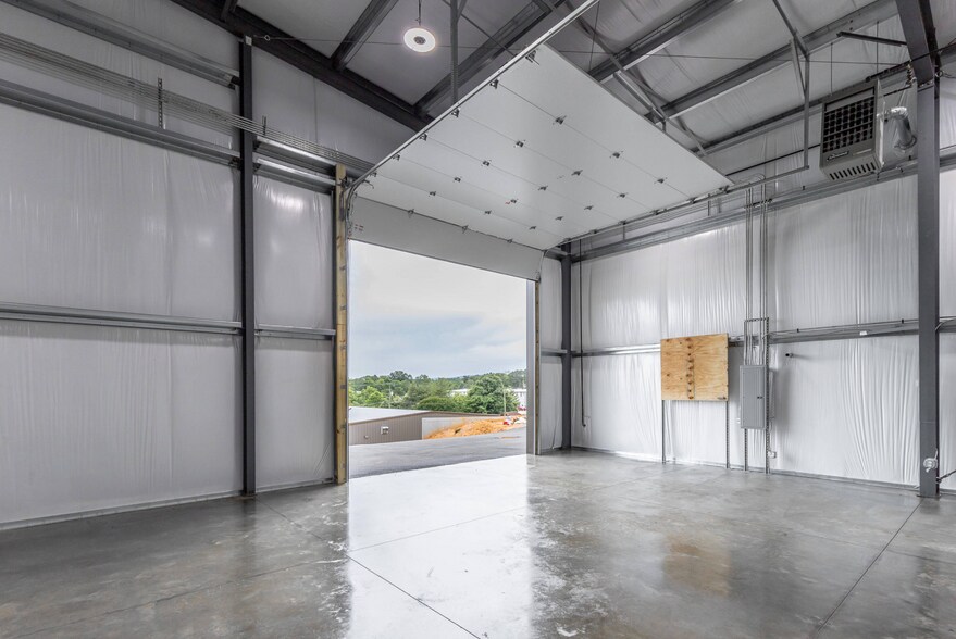 More Photos Of 3906 Caine Ln, Chattanooga Industrial For Sale
