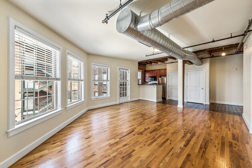 More Photos Of 2411 E Franklin St, Richmond Apartments For Lease