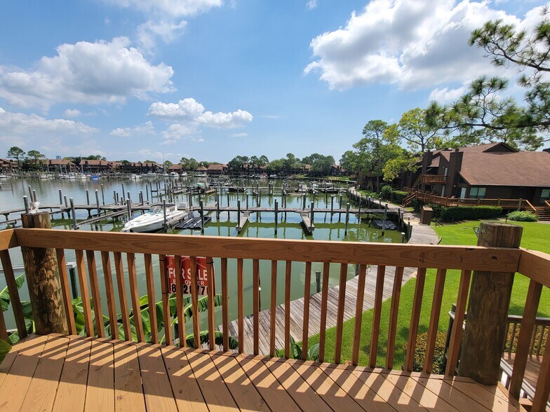 More Photos Of 2318 Crows Nest Dr, League City Specialty For Sale