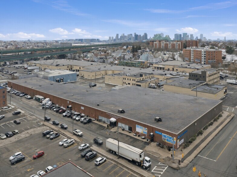 More Photos Of 124 Second St, Chelsea Warehouse For Lease