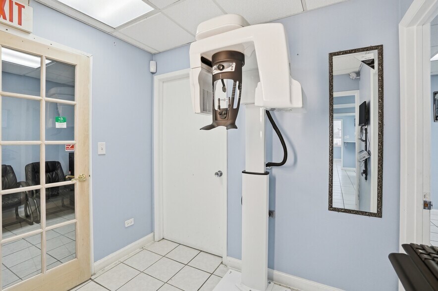 More Photos Of 2071 Irving Park Rd, Hanover Park Medical For Sale
