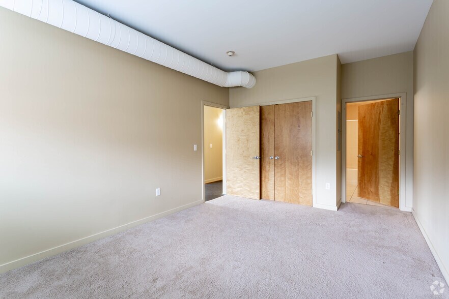 More Photos Of 131 E Green St, Ithaca Apartments For Lease