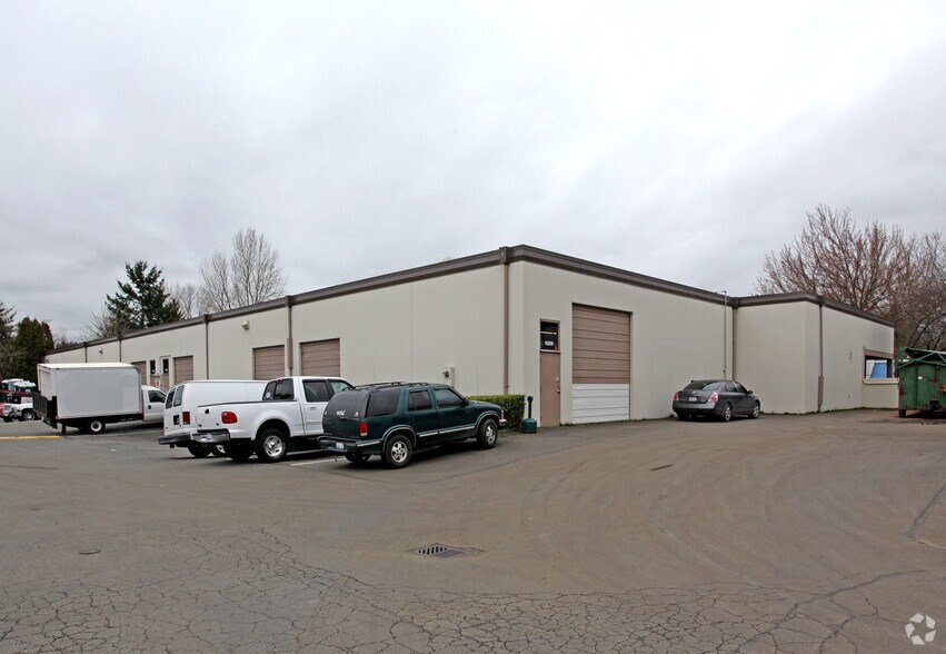 More Photos Of 15203-15209 NE 95th St, Redmond Manufacturing For Lease