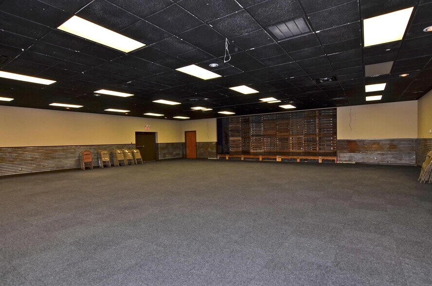 More Photos Of 501 12th St, Marble Falls Specialty For Lease