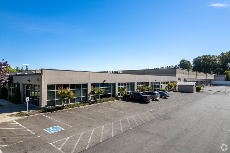 More Photos Of 801 SW 16th St, Renton Distribution For Lease
