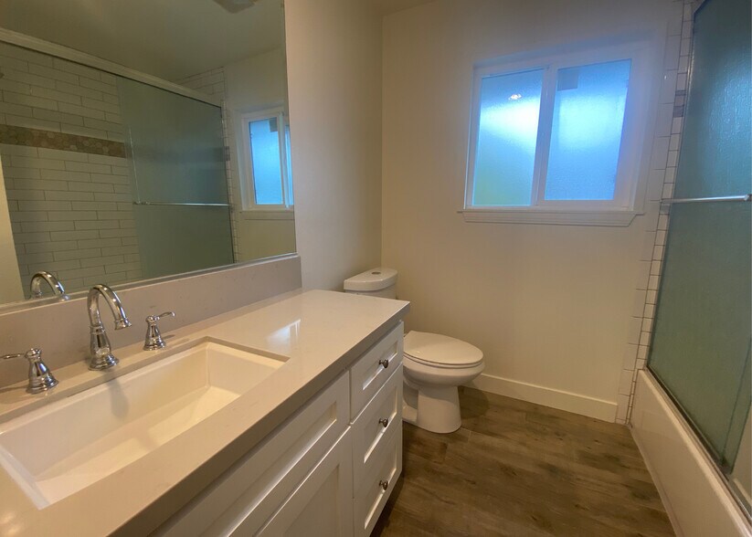 More Photos Of 3025 Jeffrey Dr, Costa Mesa Apartments For Sale