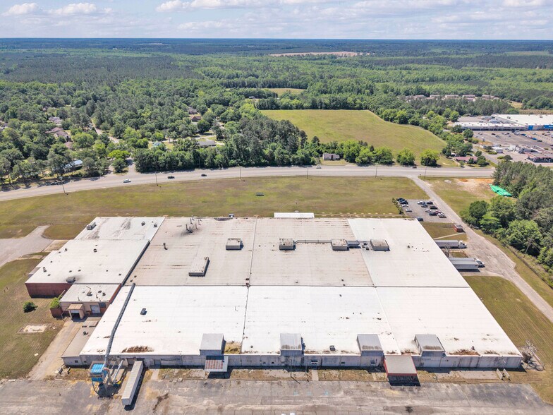 More Photos Of 11200 Dunbarton Blvd, Barnwell Manufacturing For Lease