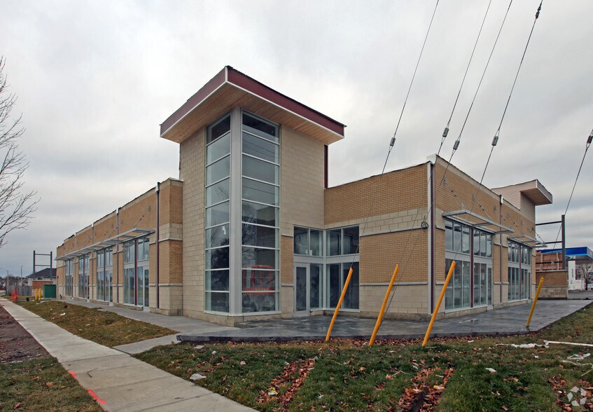 Primary Photo Of 1812-1814 Simcoe St N, Oshawa General Retail For Lease