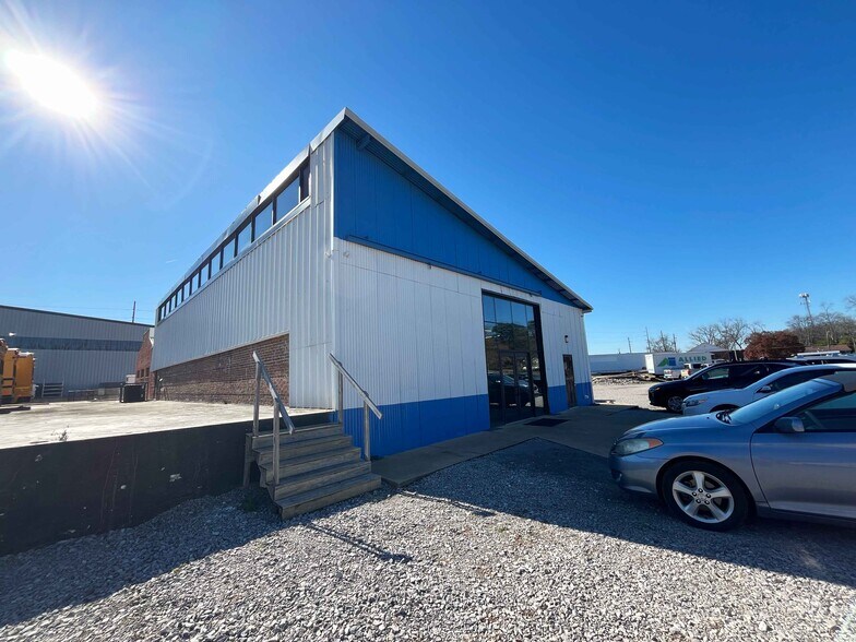 More Photos Of 4601 Messer Airport Hwy, Birmingham Warehouse For Lease