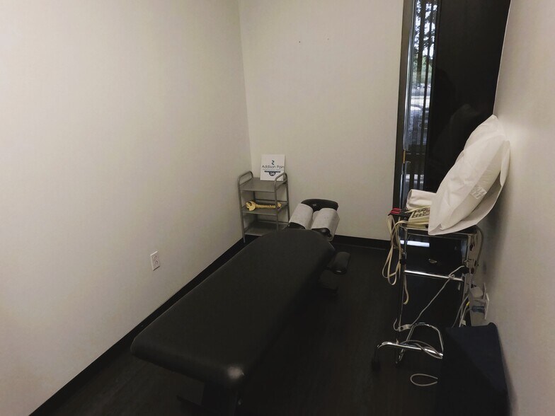 More Photos Of 16633 N Dallas Pky, Addison Office For Lease