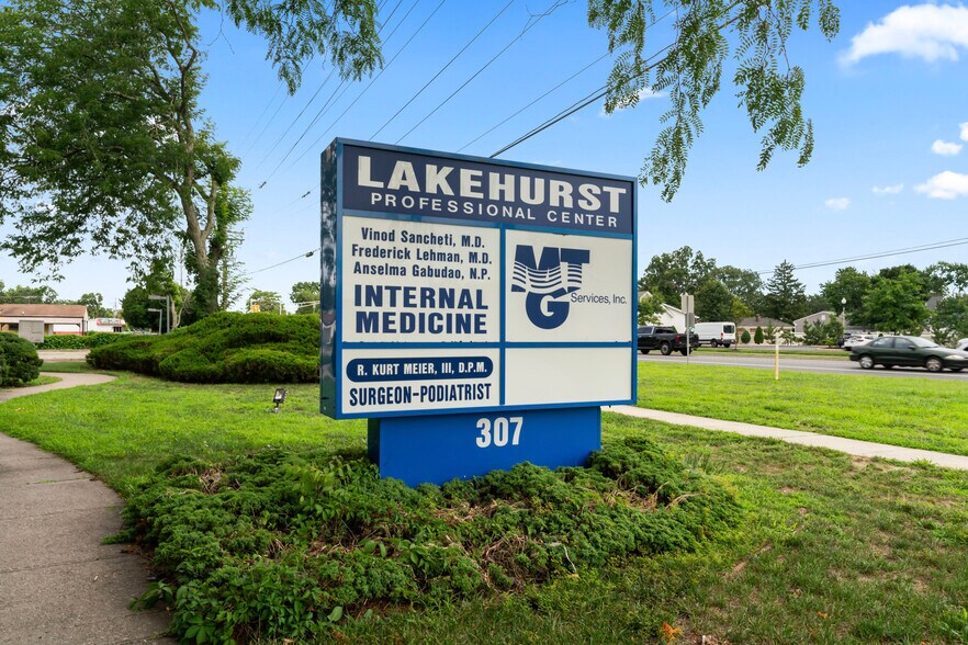 More Photos Of 307 Rt 70, Lakehurst Medical For Lease