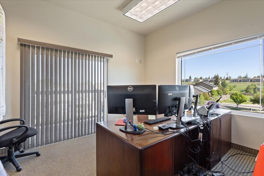 More Photos Of 1103 Old Town Ln, Cheyenne Office For Sale