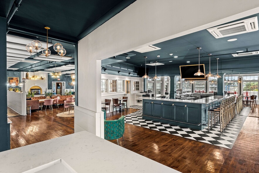 More Photos Of 175 Bridge Rd, Salisbury Hotel For Sale