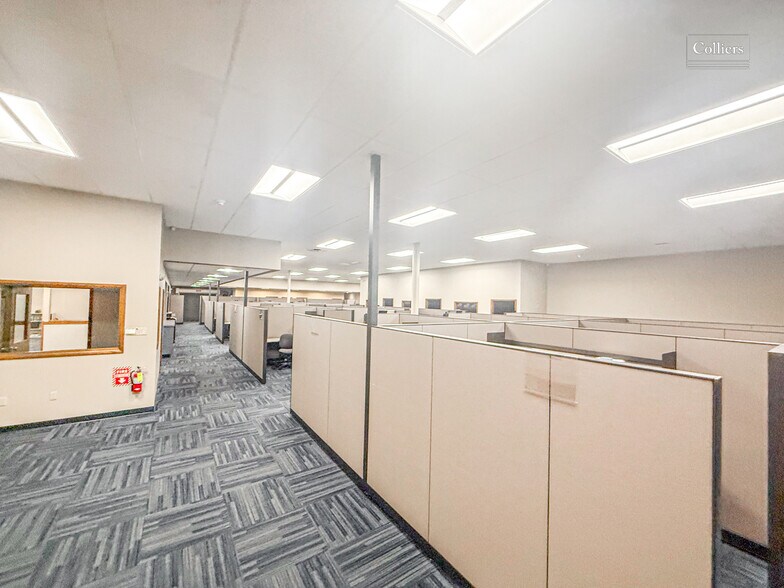 More Photos Of 3101 Beale Ave, Altoona Showroom For Sale