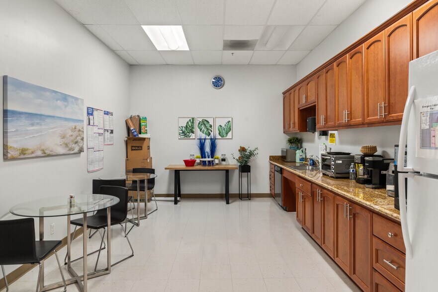 More Photos Of 1252 Quarry Ln, Pleasanton Research And Development For Sale