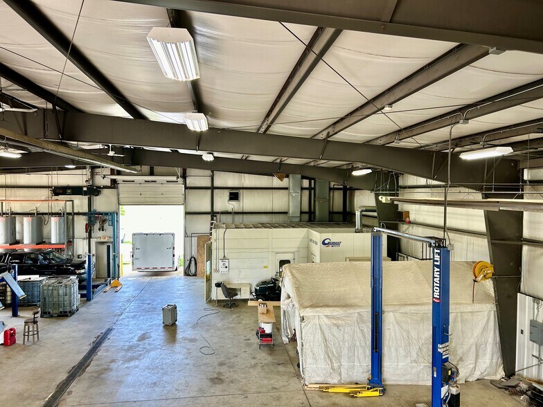 More Photos Of 2501 Runway Dr, Waupaca Auto Repair For Sale