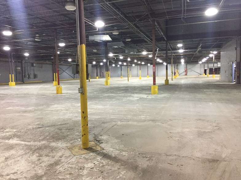 More Photos Of 14 Pine House Rd, Trenton Warehouse For Sale